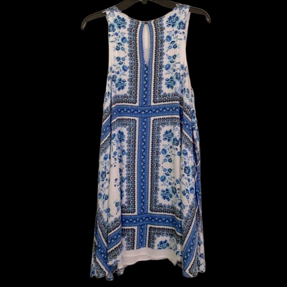 Taylor & Sage Women’s Handkerchief Hem Dress Size Large - Picture 3 of 5